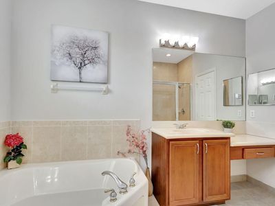 355 E Thatch Palm Circle #107, Jupiter, FL, 33458
