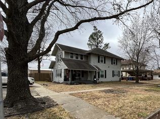 302 W 5th St, Stroud, OK 74079