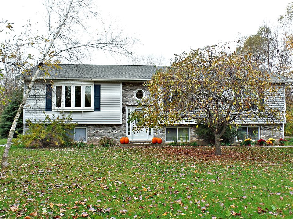 1st image of 987 S Main St