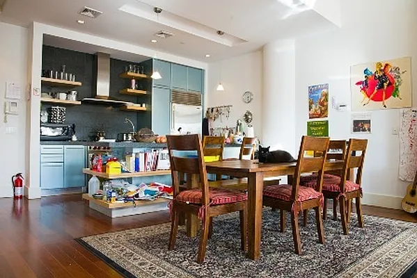 Sold by aptsandlofts.com | media 19