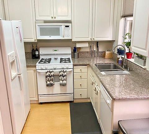 5th image of 6008 Delsea Pl