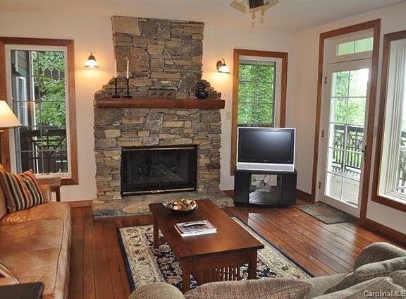4th image of 300 Creekside Way #B-201