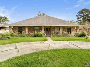 950 N 12th St, Port Allen, LA 70767