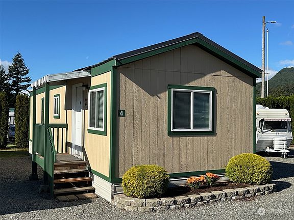 2nd image of 45800 SE North Bend Way #4