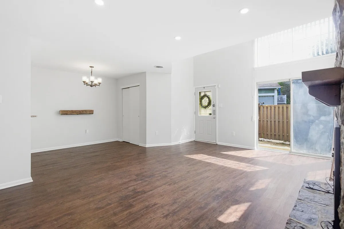Building Photo - 31 Brookside Ct