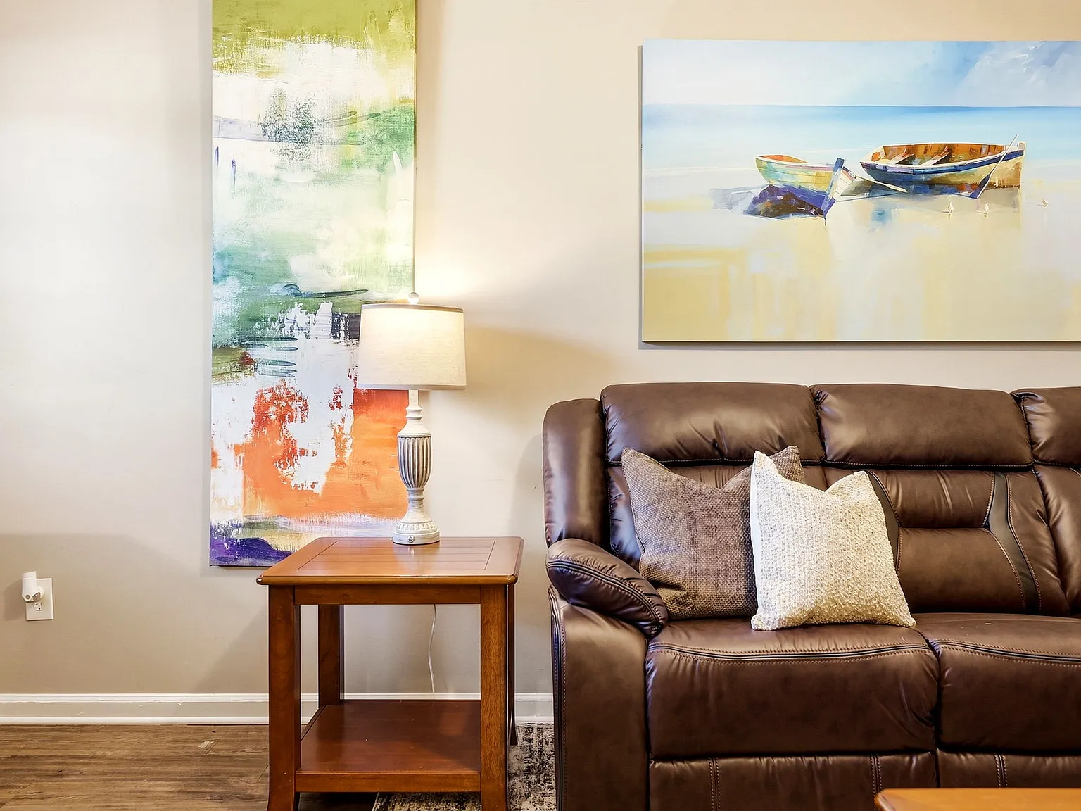 2 bed, 1.5 bath, 1100 sqft, $1,550 — Photo 2
