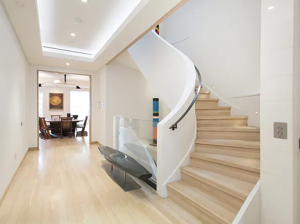 314 West 92nd Street image 5 of 12