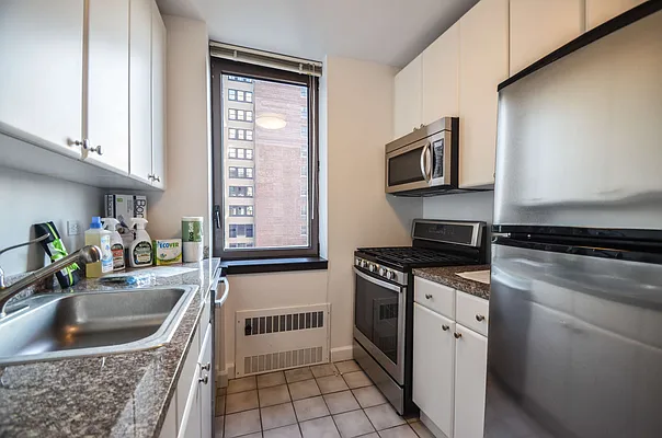 Rented by Compass | media 16