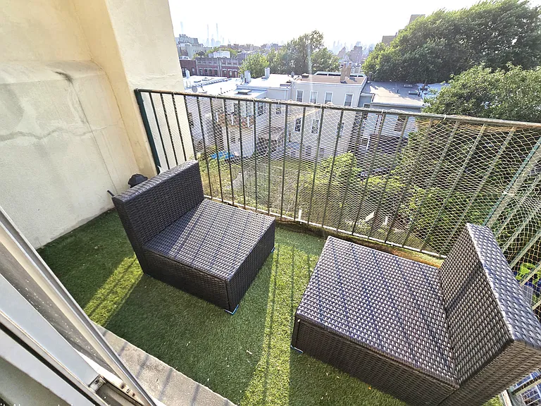 25-40 37th St #3R — Photo 3