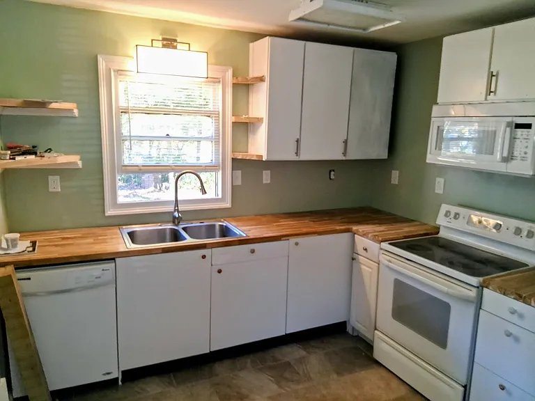 943 Chulio Rd SE — Photo 6