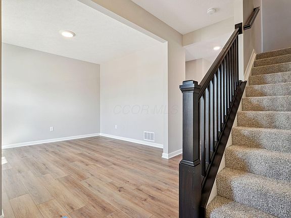 4th image of 7280 Holstad Ct