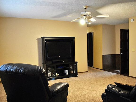 5th image of 307 Kimberly Ln