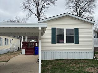 306 Lazy Acres Ln, Belton, MO 64012