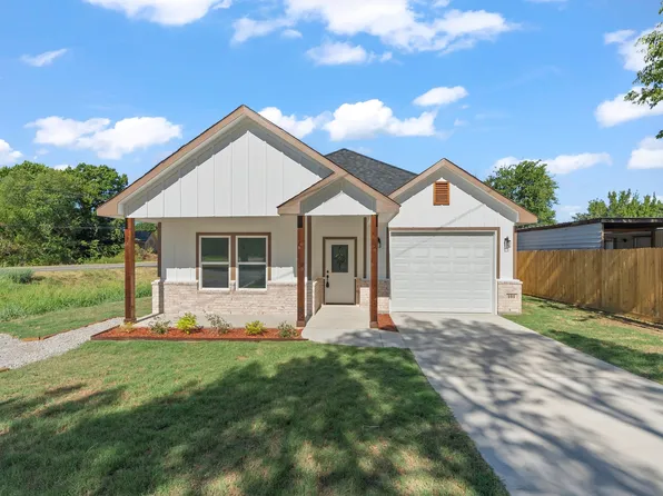 101 N Oak St, Ector, TX 75439