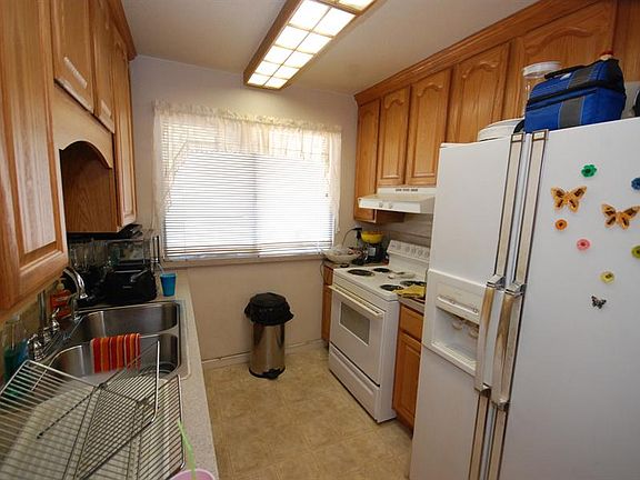 5th image of 3036 Cherry St