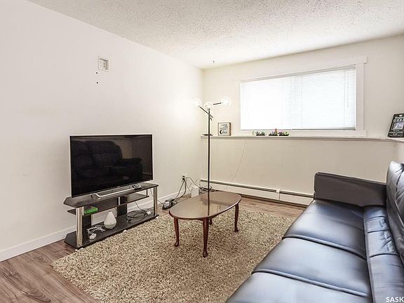 4th image of 1013 Lansdowne Ave #106