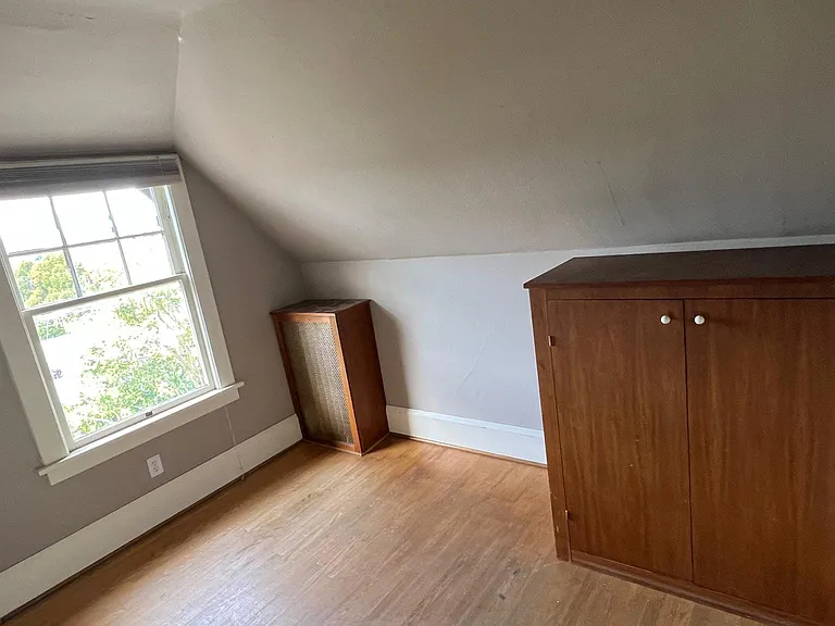 2723 Boylston Ave E — Photo 14