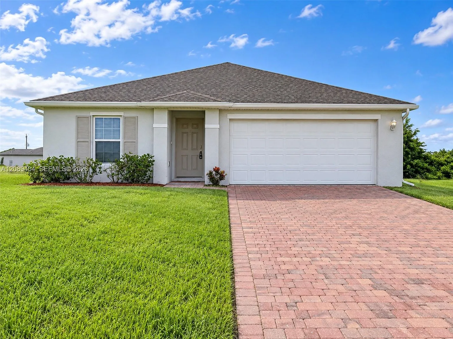 3 bed, 2.0 bath, $2,000 — Photo 1