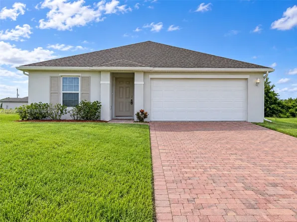 9013 Ike Ct, Labelle, FL 33935