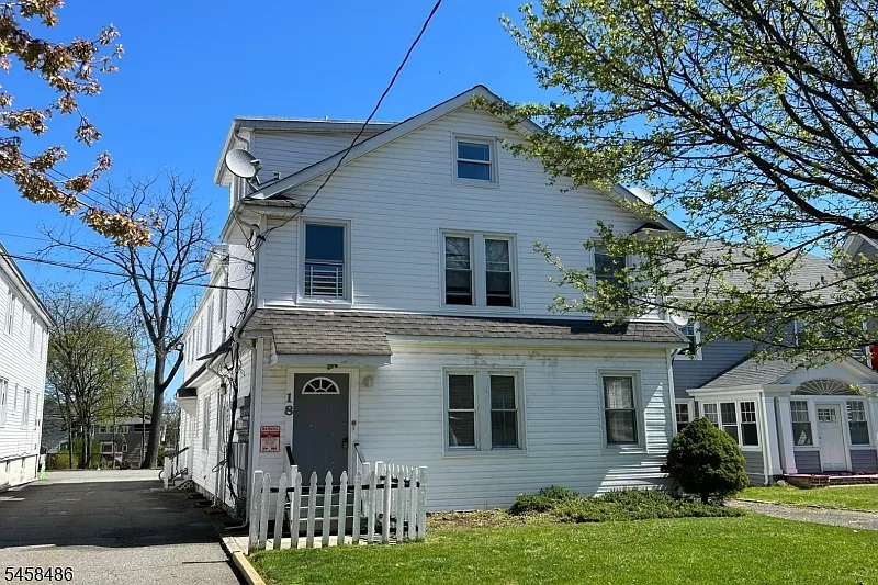 2 bed, 1.0 bath, $2,300 — Photo 1