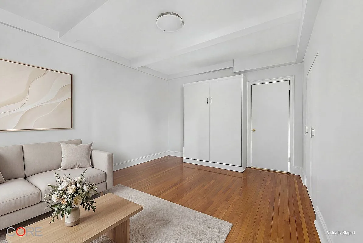 20 W 72nd St #809 photo 1
