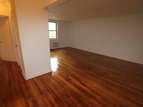 4th image of 5115 Van Kleeck St APT 3N
