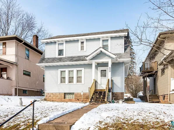 4611 W 8th St, Duluth, MN 55807