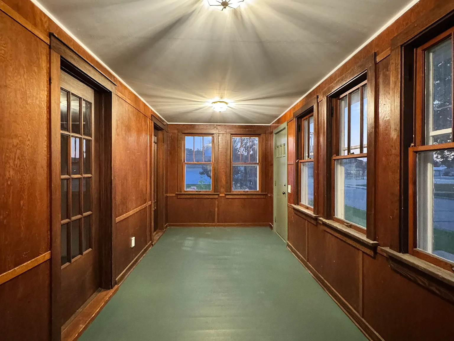 4 bed, 2100 sqft, $2,650 — Photo 3