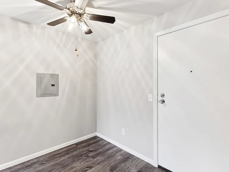 Country Meadows Apartments — Photo 74