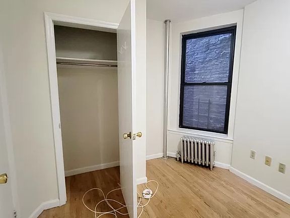 4th image of 331 W 35th St #3L
