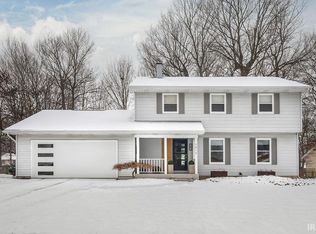 1616 Georgian Dr, South Bend, IN 46614