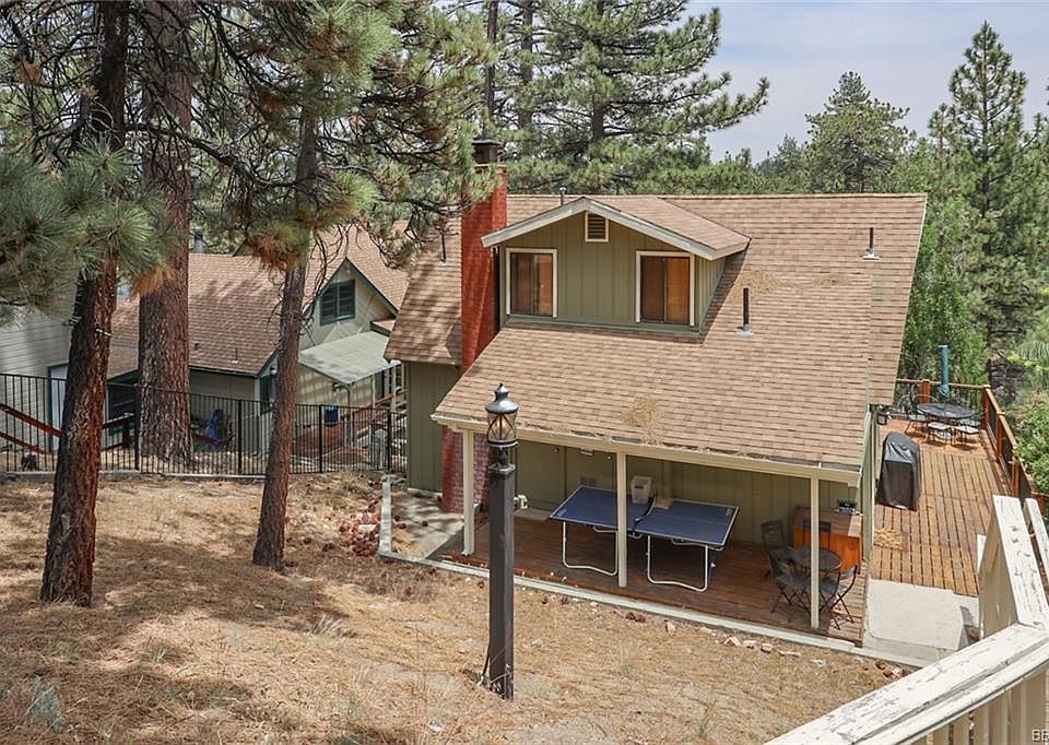 1st image of 720 Cove Dr