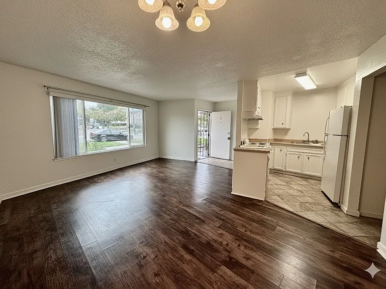 Dinning / Kitchen
