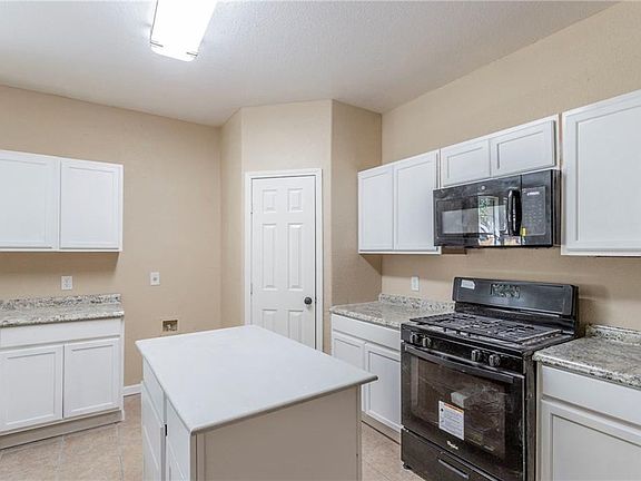 3rd image of 210 Marquitos Dr