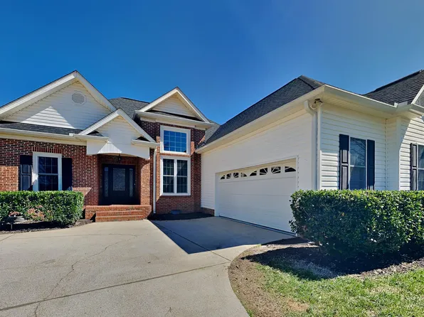 102 Thurmond Ct, Greer, SC 29651