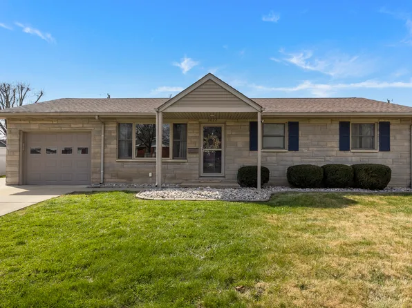 3022 Beech Dr, Columbus, IN 47203