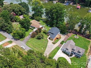 6917 Navajo Trl, Sherrills Ford, NC 28673