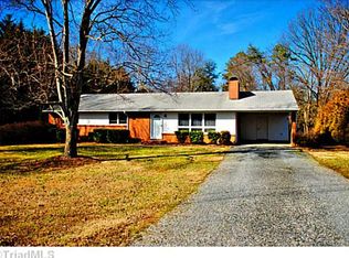 3823 Cavalier Dr, Winston Salem, NC 27104