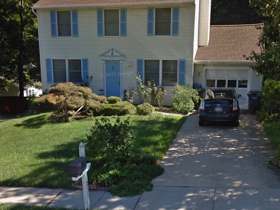 7277 Linden Tree Ln