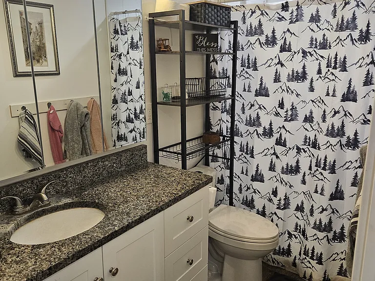 913 N 260 W — Photo 13