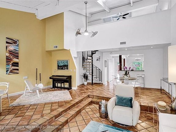 5th image of 219 NE 17th Ave #219