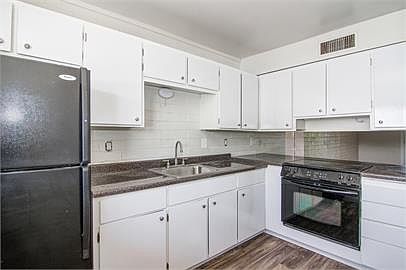 3rd image of 819 N Revere APT 25