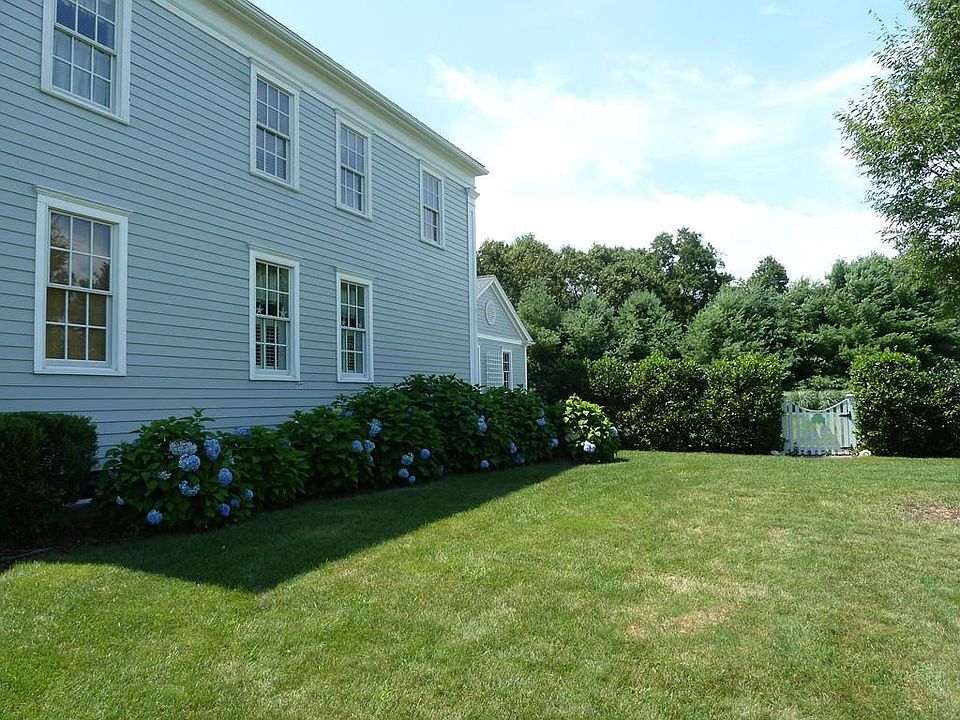 2nd image of 25 Meadowbrooke Ln