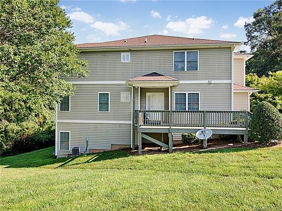 3rd image of 23 Farm Ln