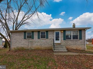 1232 W Swartzville Rd, Reinholds, PA 17569