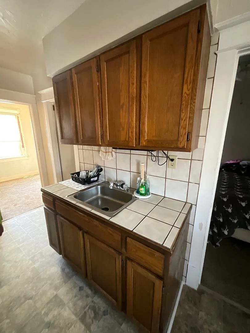 8714A W Mitchell St — Photo 2