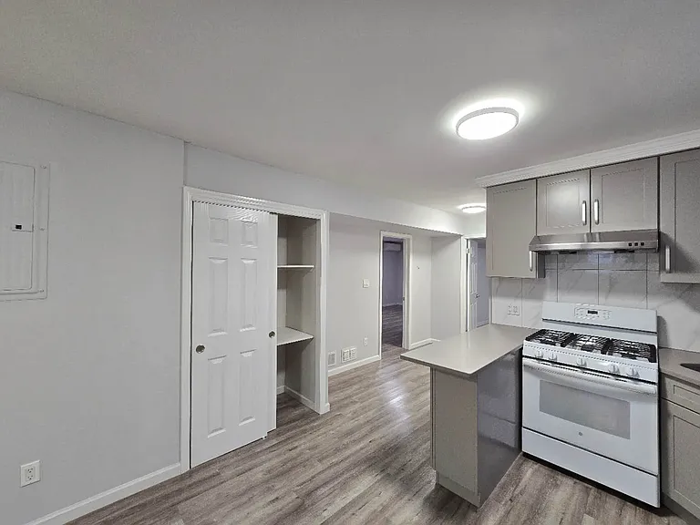 385 Gower St #1 — Photo 2