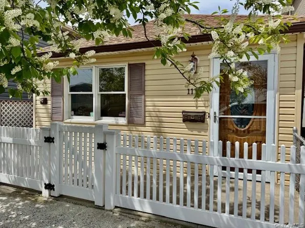 1111 Cross Bay Boulevard, Broad Channel, NY 11693