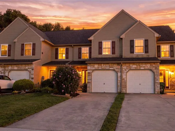 1792 Pinewind Dr, Alburtis, PA 18011