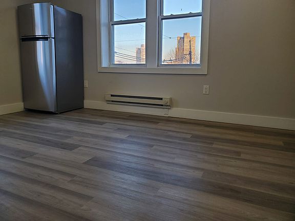 3rd image of 6611 Broadway #36E